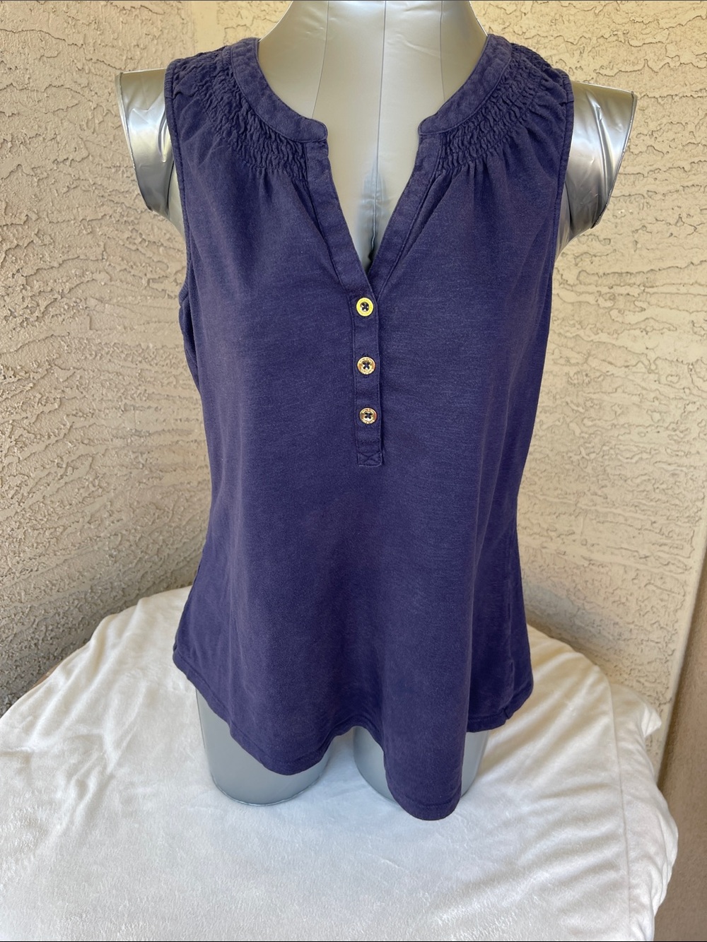 Lilly Pulitzer Navy Essie tank 100% cotton